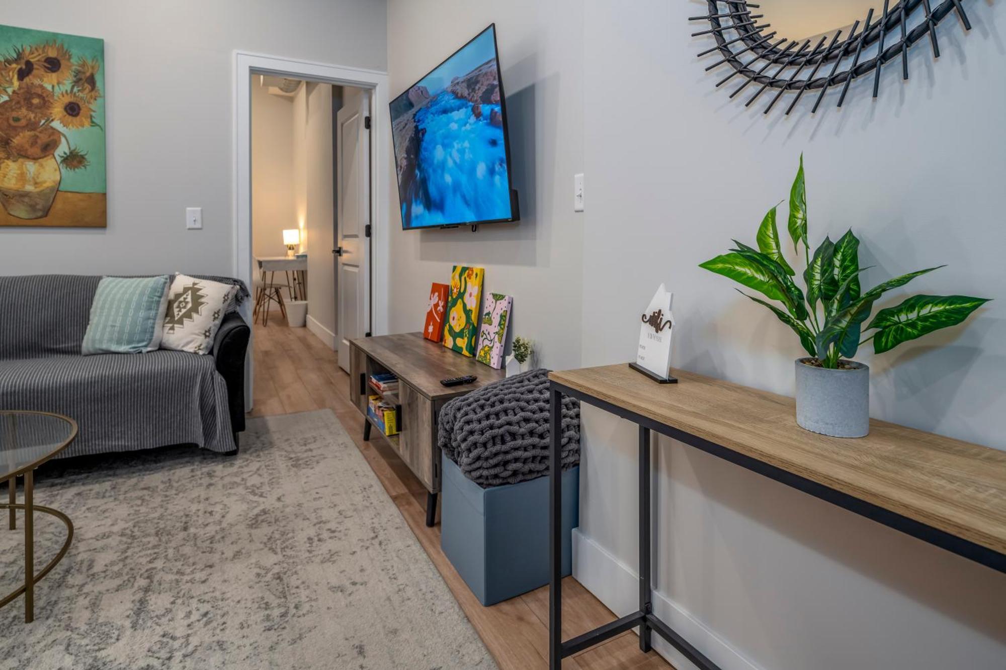 Prime Otr, 3 Lux Queen Beds, Two 55In Tvs, Steps To Tql, Findlay Market, Light Rail, Fast Wifi Cincinnati Kültér fotó