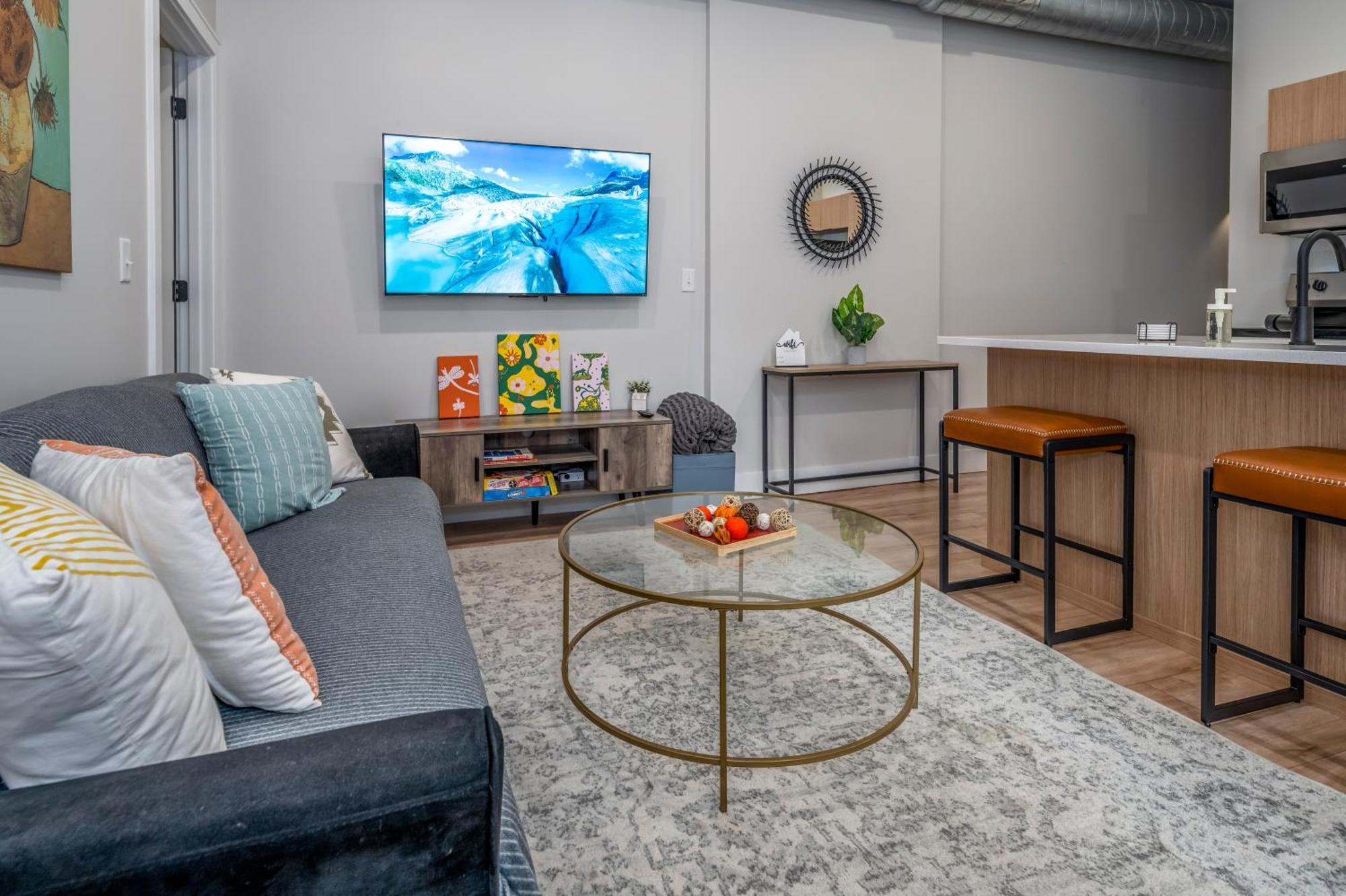 Prime Otr, 3 Lux Queen Beds, Two 55In Tvs, Steps To Tql, Findlay Market, Light Rail, Fast Wifi Cincinnati Kültér fotó