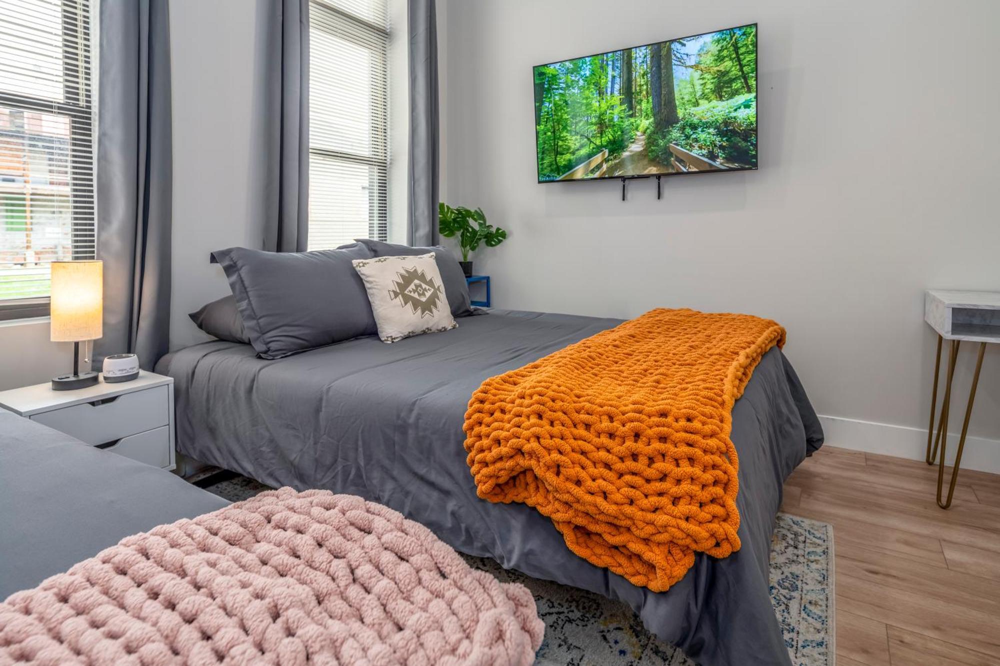 Prime Otr, 3 Lux Queen Beds, Two 55In Tvs, Steps To Tql, Findlay Market, Light Rail, Fast Wifi Cincinnati Kültér fotó