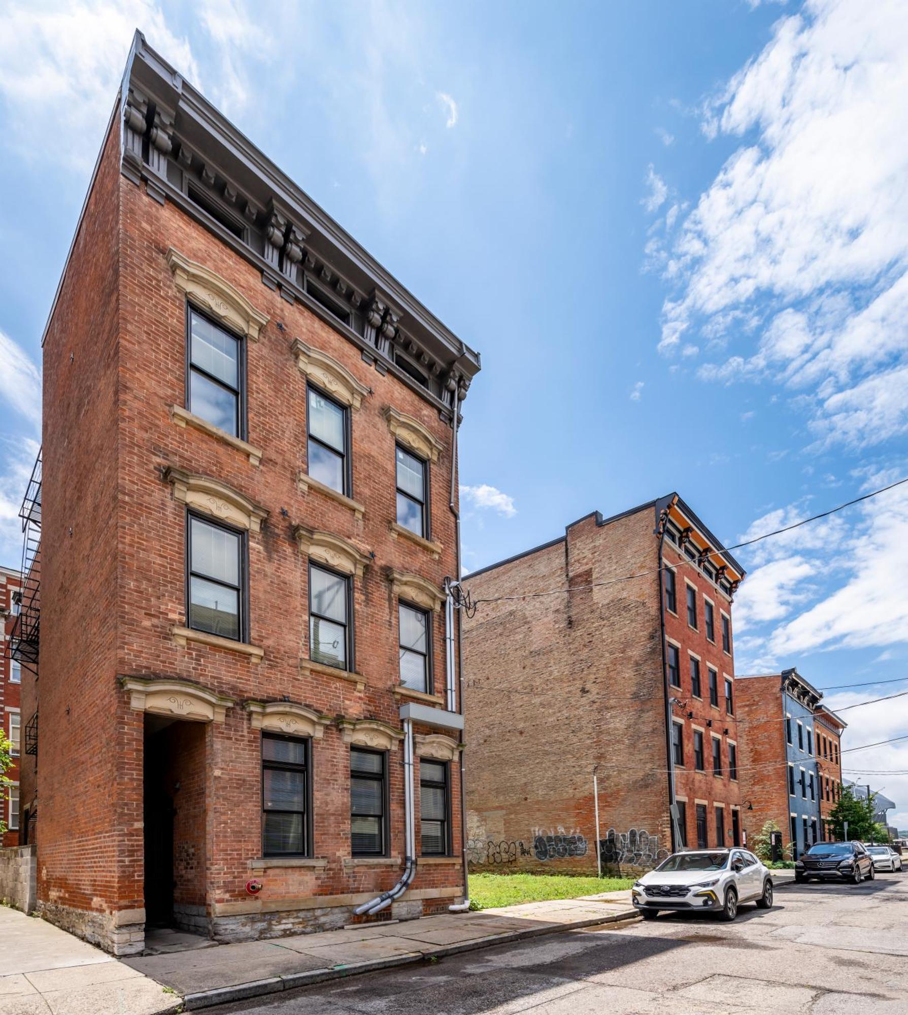 Prime Otr, 3 Lux Queen Beds, Two 55In Tvs, Steps To Tql, Findlay Market, Light Rail, Fast Wifi Cincinnati Kültér fotó